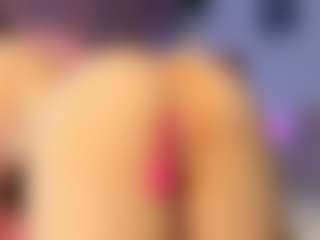 Live cam show with luvienne-rose - Big Ass on CamClone