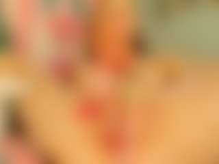 Live cam show with luvienne-rose - Small Tits on Dolls Live