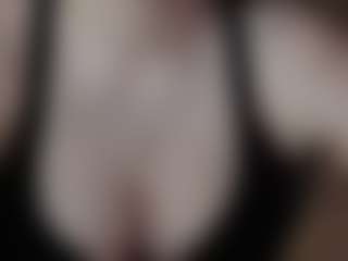 Live cam show with MeganBlaze - Blonde Hair on Fling VIP Chat
