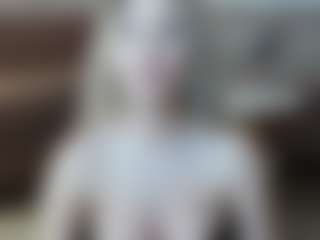 Live cam show with MeganBlaze - Cum on Milfs Live