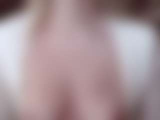 Live cam show with MeganBlaze - Joi on livesuperchat.net