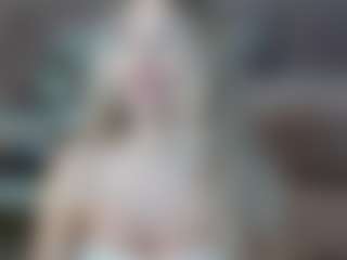 Live cam show with MeganBlaze - Fingering on Livezox