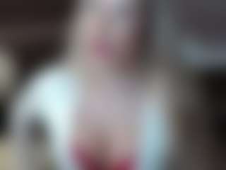 Live cam show with MeganBlaze - Blonde Hair on CamClone