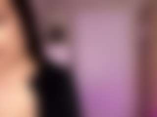 Live cam show with MeridithKinnier - Natural on CamwithHer