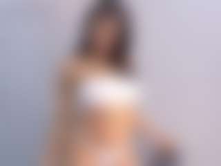 Live cam show with Serenne - Athletic on studioflirtlive.com
