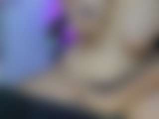 Live cam show with sienna-luxor - Ass Bouncing on Latina Girls