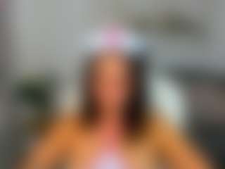 Live cam show with sienna-luxor - Striptease on crypto-cams