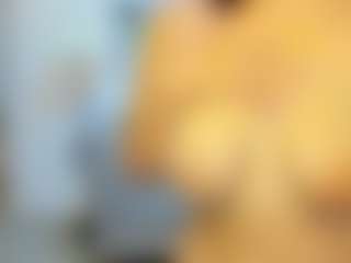 Live cam show with sienna-luxor - Facial on Camsoda