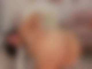sienna-luxor's Live Sex Cam Show