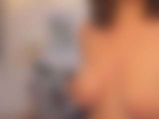Live cam show with sienna-luxor - Facial on Camsoda