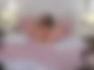 Live cam show with sienna-luxor - Teen (18+) on Milf Play