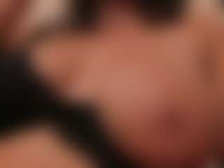 Live cam show with sienna-luxor - Fingers on Free Soda