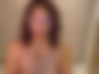 Live cam show with sienna-luxor - Cumshot on Gym Cam Girls