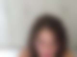 Show en direct avec sienna-luxor - Facial sur Camsoda