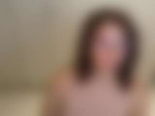 Live cam show with sienna-luxor - Twerk on Dolls Live