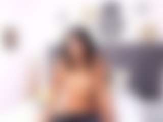 Live cam show with silvanadelatorree - Gagging on Milfs Live