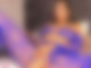 Live cam show with Amara-Rosseee - Fingering on CamwithHer
