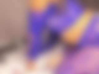 Live cam show with Amara-Rosseee - Body Massage on StripNow
