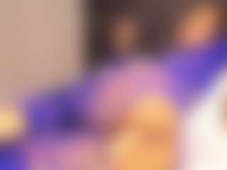 Live cam show with Amara-Rosseee - Body Massage on friskycurves.com