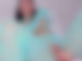 Live cam show with Amara-Rosseee - Body Massage on Dolls Live