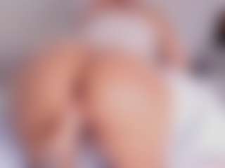Amara-Rosseee's Live Sex Cam Show