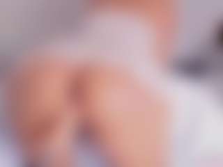 Amara-Rosseee's Live Sex Cam Show