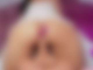 Live cam show with Amara-Rosseee - Ass Bouncing on parknlotfishbdy