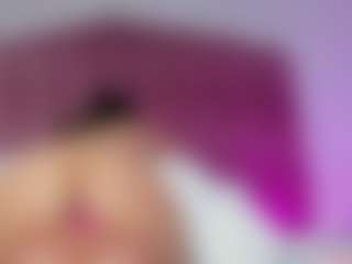 Live cam show with Amara-Rosseee - Dildo Or Vibrator on LiveSexCams6