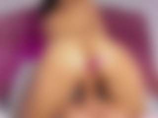 Amara-Rosseee's Live Sex Cam Show