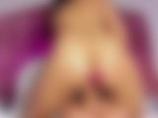 Amara-Rosseee's Live Sex Cam Show