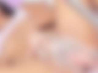 Live cam show with Amara-Rosseee - Average on madthumbs