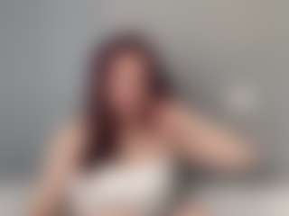 Live cam show with AnnemarieHolderby - Granny on AdultVida.com