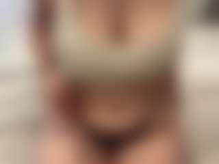 Live cam show with AnnemarieHolderby - Striptease Granny on CamSextacy