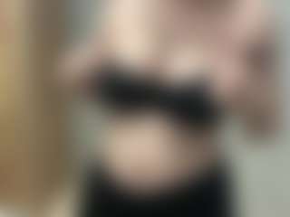 AnnemarieHolderby's Live Sex Cam Show