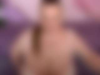 Live cam show with DevilishMuse - Blue Eyes on boobsie.com