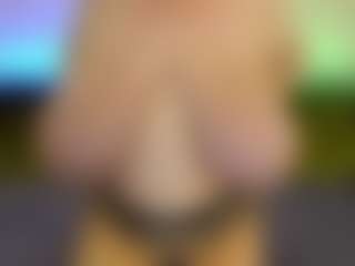 Live cam show with DevilishMuse - Ass Clapping on CamClone