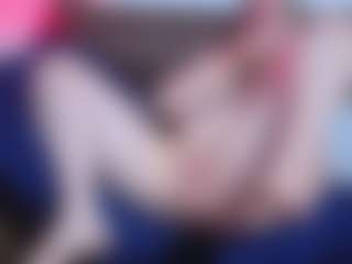 Live cam show with Dionekiss - Green Eyes on mypornchat.com