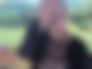 Live cam show with Dionekiss - Green Eyes on Fling VIP Chat