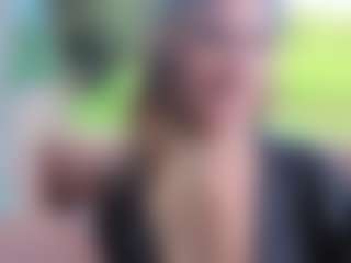 Live cam show with Dionekiss - Fuck Machine on AdultVida.com