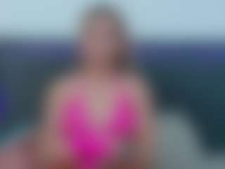Live cam show with Dionekiss - Green Eyes on sexylive.show