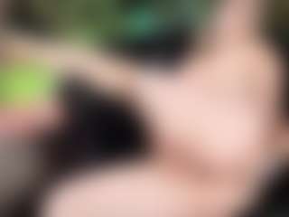 Live cam show with Dionekiss - Green Eyes on SpankPalCams