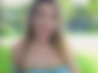 Live cam show with Dionekiss - Green Eyes on xplaylive.com