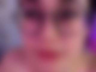 Live cam show with KaraParsons - Massage on sexylivex.com