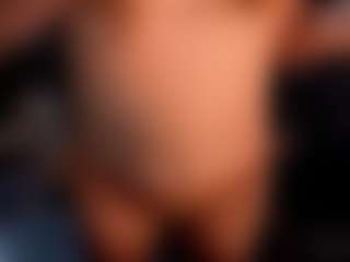 Live cam show with LAURA - Body Massage on xDating