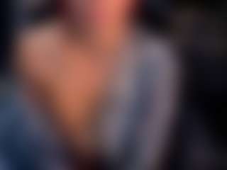 Live cam show with LAURA - Nature on EXY