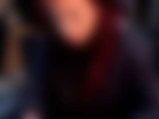 Live cam show with LAURA - Public on Camming Site