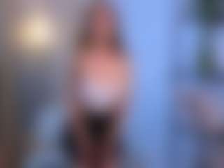 Live cam show with LyriaVespera - Camel Toe on live18s.com