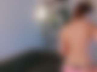 Live cam show with LyriaVespera - Green Eyes on Big Tits