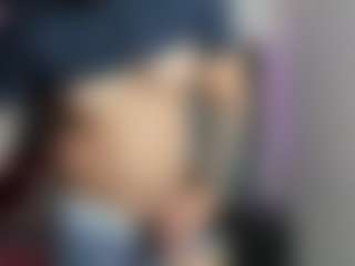 Live cam show with marllon123strong - Living Room on CamClone