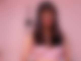 Live cam show with Mia Collins - Ball Sucking on xDating